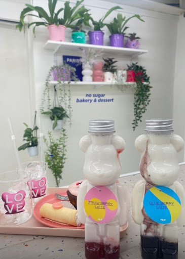 필로베이커리로 살펴보는 홍대예쁜카페 귀여운 마스코트 공간 구성